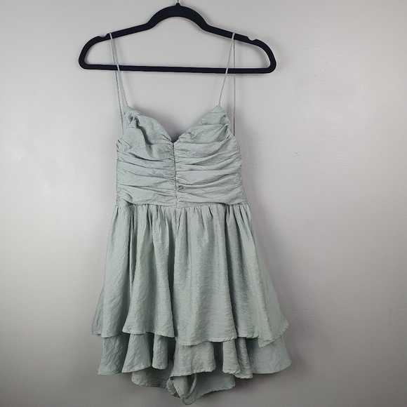 ANGEL BIBA Flowy Romper Low Back Spaghetti Strap Sage Green Women's‎ Size 10 - Picture 2 of 9